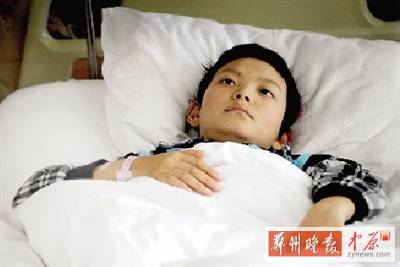 亲爱的孩子坚强起来，大伙一起帮助你。